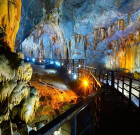 Hue – Paradise Cave – Danang – Hoi An – Ba Na Hills